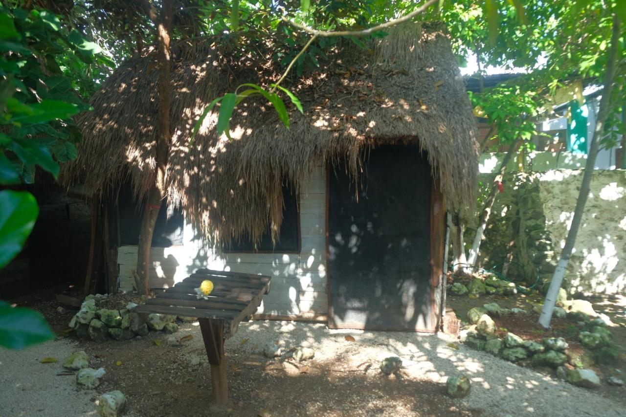בקאלאר Near Lake Hostal מראה חיצוני תמונה