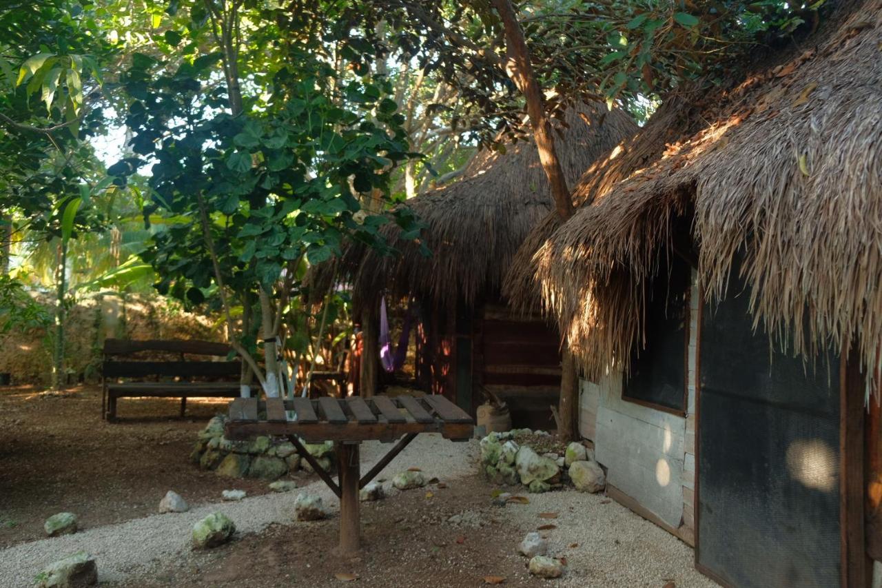 בקאלאר Near Lake Hostal מראה חיצוני תמונה